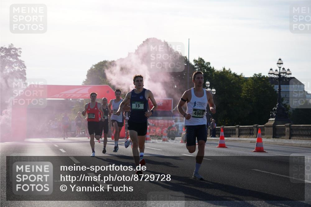 07.09.2025 - BARMER Alsterlauf Yannick Fuchs http://msf.ph/oto/8729728 07.09.2025 08:56:45 Laufen 4118, 15, 4969 meine-sportfotos.de