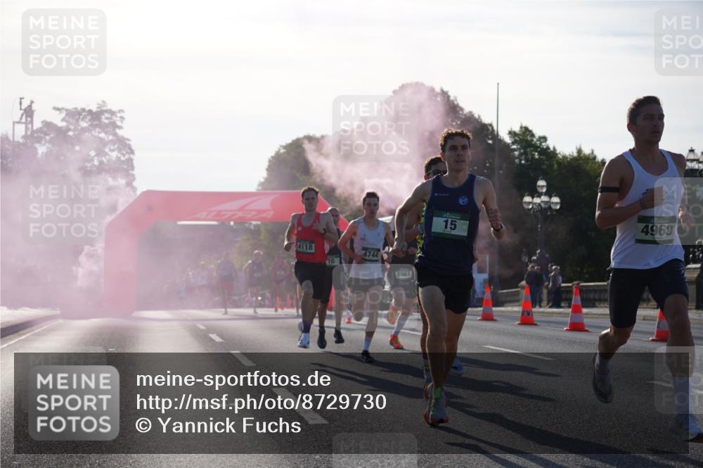 07.09.2025 - BARMER Alsterlauf Yannick Fuchs http://msf.ph/oto/8729730 07.09.2025 08:56:45 Laufen 4118, 10, 4744, 8081, 15, 4969 meine-sportfotos.de