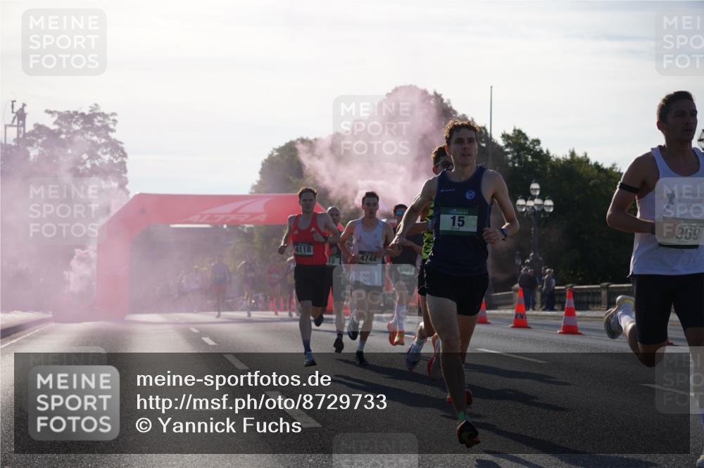 07.09.2025 - BARMER Alsterlauf Yannick Fuchs http://msf.ph/oto/8729733 07.09.2025 08:56:45 Laufen 4118, 4744, 10, 8081, 15, 969, 77 meine-sportfotos.de