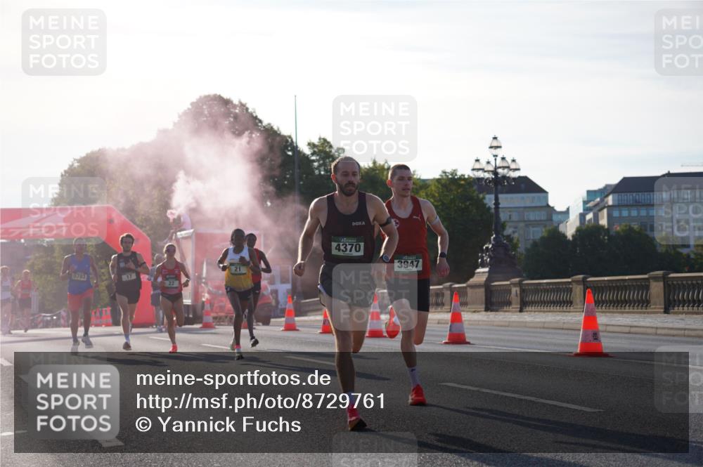 07.09.2025 - BARMER Alsterlauf Yannick Fuchs http://msf.ph/oto/8729761 07.09.2025 08:56:48 Laufen 21, 5783, 4370, 3947 meine-sportfotos.de