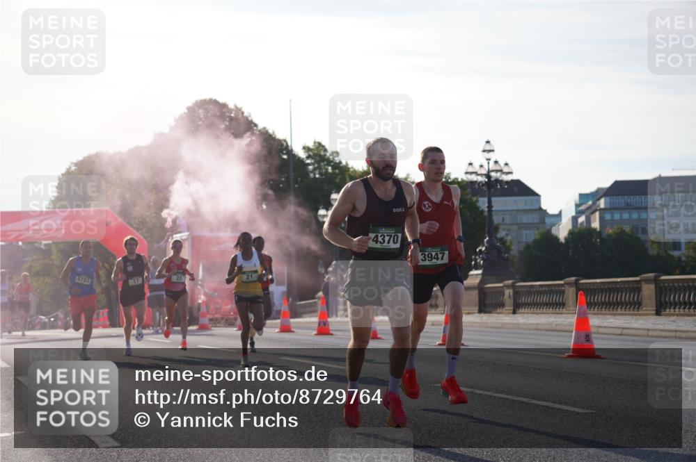 07.09.2025 - BARMER Alsterlauf Yannick Fuchs http://msf.ph/oto/8729764 07.09.2025 08:56:49 Laufen 5783, 17, 4370, 3947 meine-sportfotos.de
