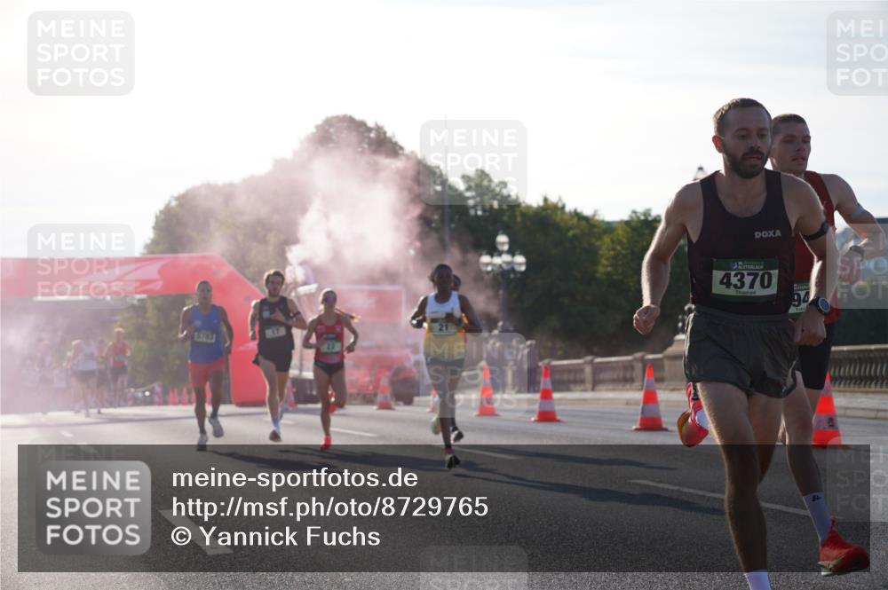 07.09.2025 - BARMER Alsterlauf Yannick Fuchs http://msf.ph/oto/8729765 07.09.2025 08:56:49 Laufen 5743, 4370 meine-sportfotos.de