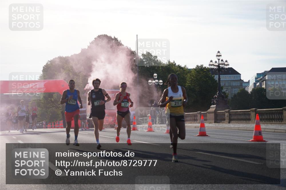 07.09.2025 - BARMER Alsterlauf Yannick Fuchs http://msf.ph/oto/8729777 07.09.2025 08:56:50 Laufen 5783, 22, 21 meine-sportfotos.de