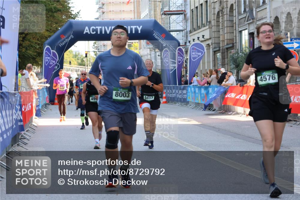07.09.2025 - BARMER Alsterlauf Strokosch-Dieckow http://msf.ph/oto/8729792 07.09.2025 10:26:37 Ziel 2008, 2119, 2179, 3968, 4143, 4144, 4713, 4858, 5327, 8341 meine-sportfotos.de