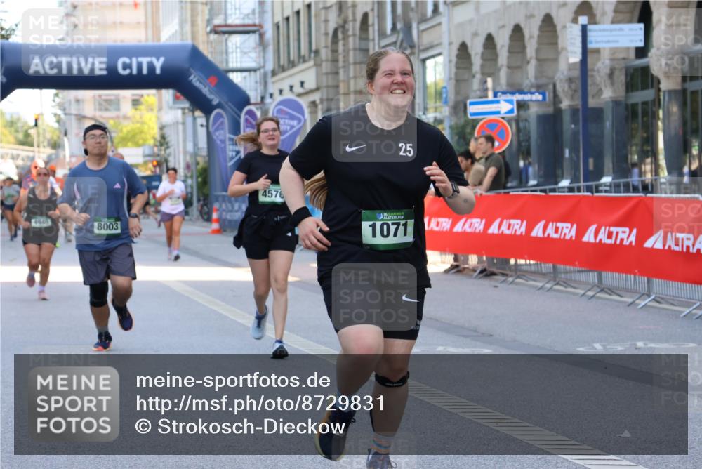 07.09.2025 - BARMER Alsterlauf Strokosch-Dieckow http://msf.ph/oto/8729831 07.09.2025 10:26:34 Ziel 2119, 2179, 3968, 4143, 4144, 4713, 4858, 5327, 8300, 8341 meine-sportfotos.de