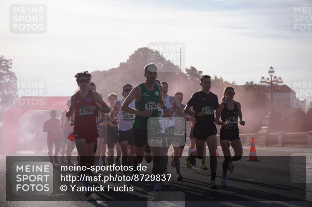07.09.2025 - BARMER Alsterlauf Yannick Fuchs http://msf.ph/oto/8729837 07.09.2025 08:57:01 Laufen 819, 5390, 5747, 4288, 4138, 966 meine-sportfotos.de