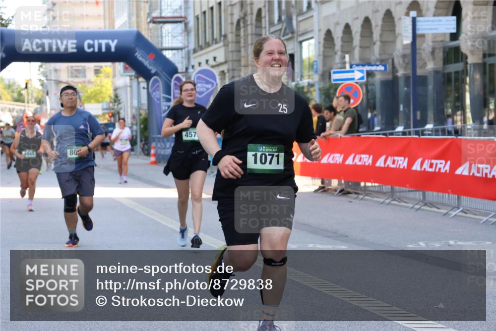 07.09.2025 - BARMER Alsterlauf Strokosch-Dieckow http://msf.ph/oto/8729838 07.09.2025 10:26:34 Ziel 2119, 2179, 3968, 4143, 4144, 4713, 4858, 5327, 8300, 8341 meine-sportfotos.de