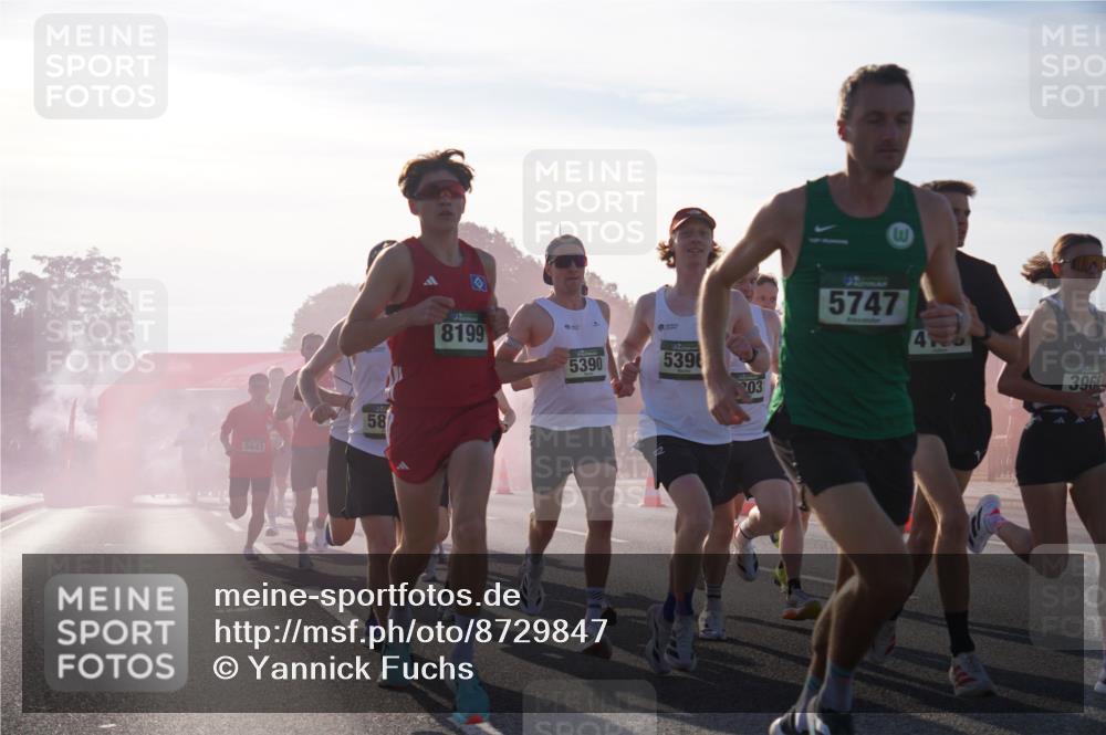 07.09.2025 - BARMER Alsterlauf Yannick Fuchs http://msf.ph/oto/8729847 07.09.2025 08:57:02 Laufen 5641, 58, 8199, 5390, 539, 203, 5747, 4, 3961 meine-sportfotos.de