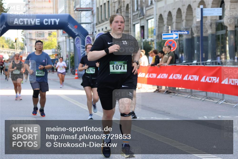 07.09.2025 - BARMER Alsterlauf Strokosch-Dieckow http://msf.ph/oto/8729853 07.09.2025 10:26:34 Ziel 2119, 2179, 3968, 4143, 4144, 4713, 4858, 5327, 8300, 8341 meine-sportfotos.de