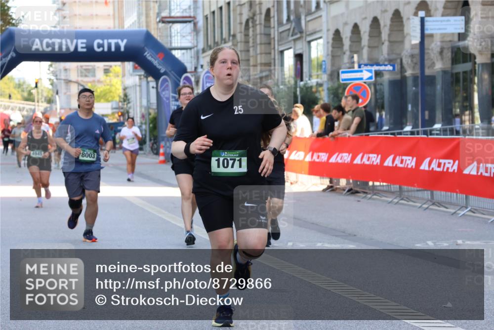 07.09.2025 - BARMER Alsterlauf Strokosch-Dieckow http://msf.ph/oto/8729866 07.09.2025 10:26:34 Ziel 2119, 2179, 3968, 4143, 4144, 4713, 4858, 5327, 8300, 8341 meine-sportfotos.de