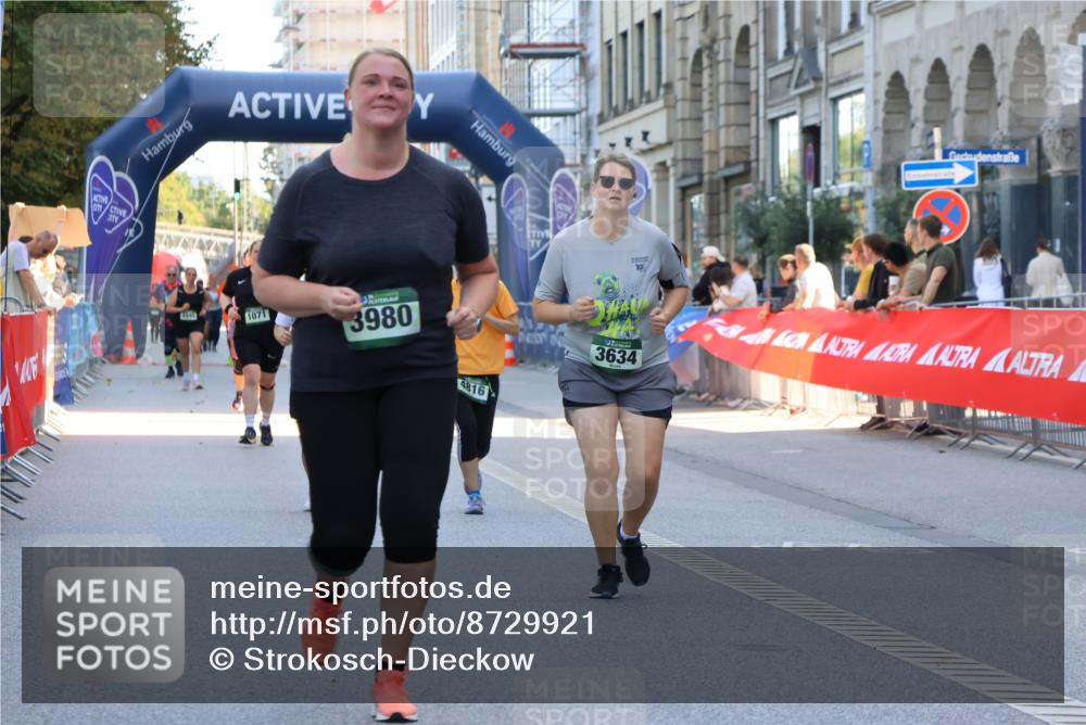07.09.2025 - BARMER Alsterlauf Strokosch-Dieckow http://msf.ph/oto/8729921 07.09.2025 10:26:24 Ziel 3968, 4008, 4143, 4144, 4320, 5065, 6004, 8300 meine-sportfotos.de