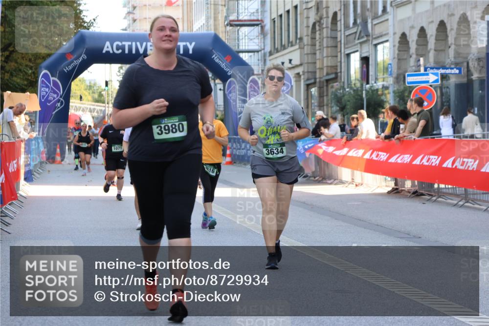 07.09.2025 - BARMER Alsterlauf Strokosch-Dieckow http://msf.ph/oto/8729934 07.09.2025 10:26:24 Ziel 3968, 4008, 4143, 4144, 4320, 5065, 6004, 8300 meine-sportfotos.de