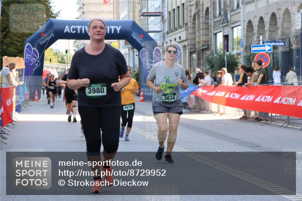 07.09.2025 - BARMER Alsterlauf Strokosch-Dieckow http://msf.ph/oto/8729952 07.09.2025 10:26:24 Ziel 3968, 4008, 4143, 4144, 4320, 5065, 6004, 8300 meine-sportfotos.de