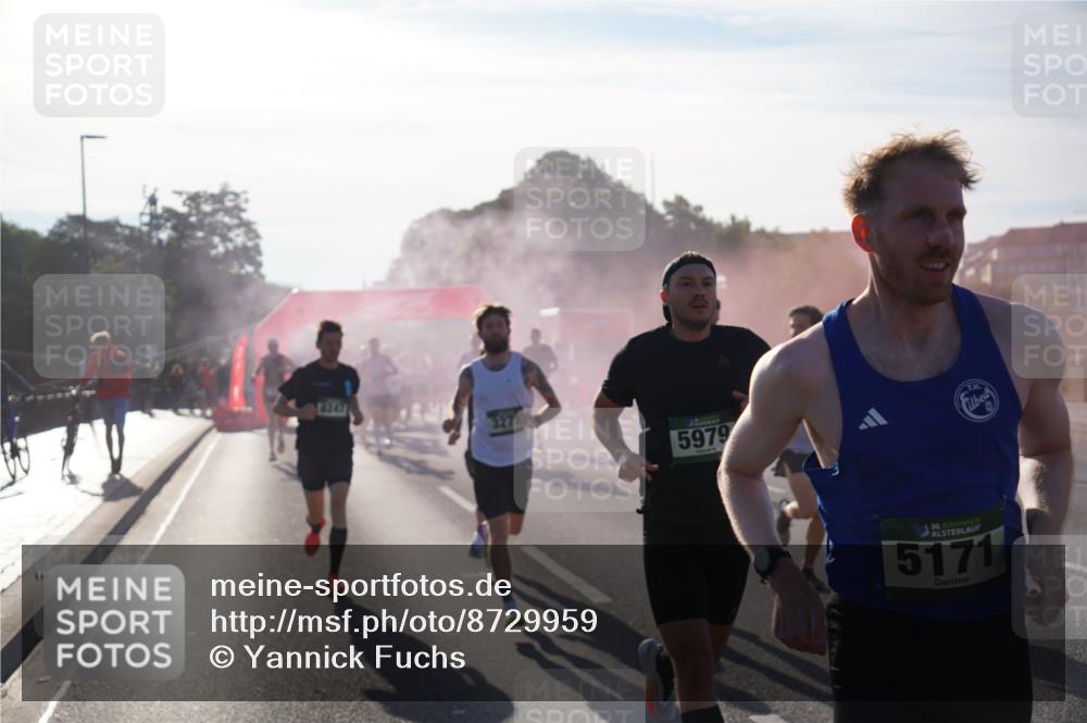 07.09.2025 - BARMER Alsterlauf Yannick Fuchs http://msf.ph/oto/8729959 07.09.2025 08:57:22 Laufen 3271, 5979, 36, 5171 meine-sportfotos.de