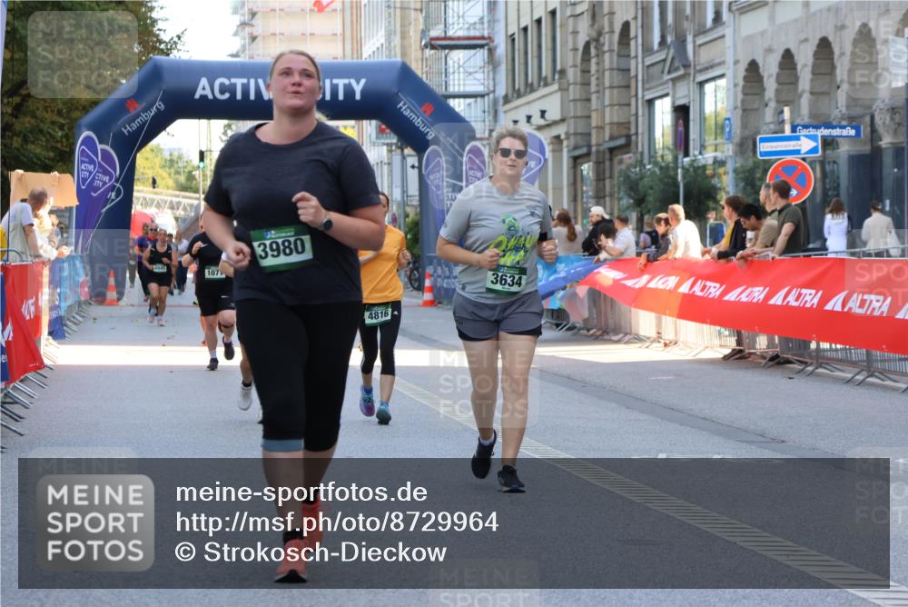 07.09.2025 - BARMER Alsterlauf Strokosch-Dieckow http://msf.ph/oto/8729964 07.09.2025 10:26:23 Ziel 3968, 4008, 4143, 4144, 4320, 5065, 5347, 6004, 8300 meine-sportfotos.de