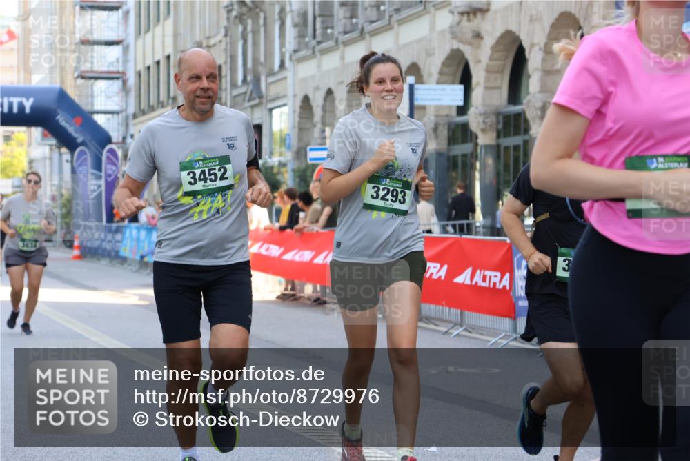 07.09.2025 - BARMER Alsterlauf Strokosch-Dieckow http://msf.ph/oto/8729976 07.09.2025 10:26:18 Ziel 4008, 4320, 5065, 5347, 5417, 5439, 6004, 8300 meine-sportfotos.de