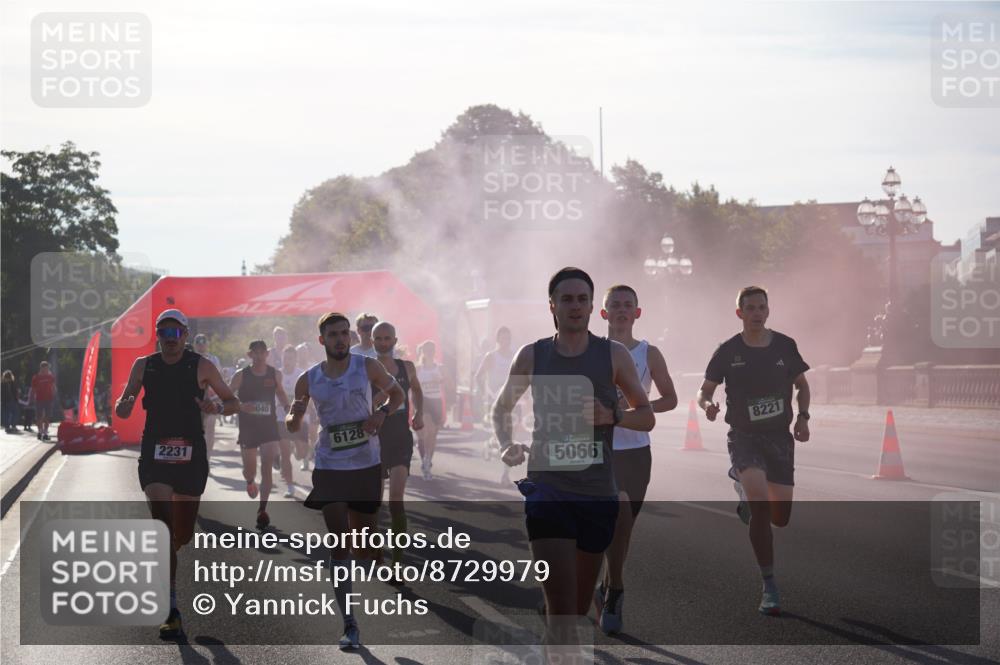 07.09.2025 - BARMER Alsterlauf Yannick Fuchs http://msf.ph/oto/8729979 07.09.2025 08:57:25 Laufen 2231, 040, 6128, 5066, 8221 meine-sportfotos.de