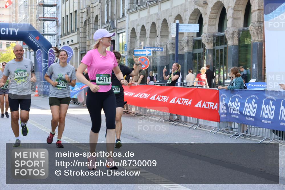 07.09.2025 - BARMER Alsterlauf Strokosch-Dieckow http://msf.ph/oto/8730009 07.09.2025 10:26:15 Ziel 4008, 4320, 4945, 5065, 5347, 5417, 5439, 6004 meine-sportfotos.de