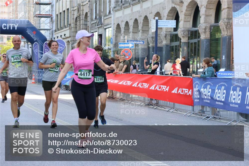 07.09.2025 - BARMER Alsterlauf Strokosch-Dieckow http://msf.ph/oto/8730023 07.09.2025 10:26:15 Ziel 4008, 4320, 4945, 5065, 5347, 5417, 5439, 6004 meine-sportfotos.de