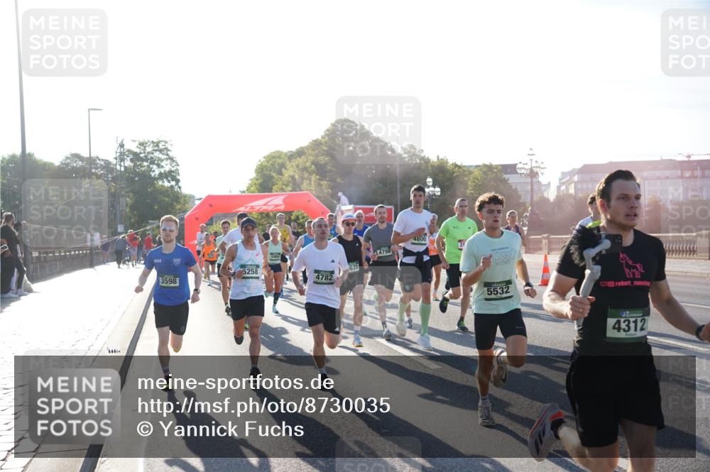 07.09.2025 - BARMER Alsterlauf Yannick Fuchs http://msf.ph/oto/8730035 07.09.2025 08:57:36 Laufen 4798, 639, 5258, 3598, 4782, 4800, 5532, 4312 meine-sportfotos.de