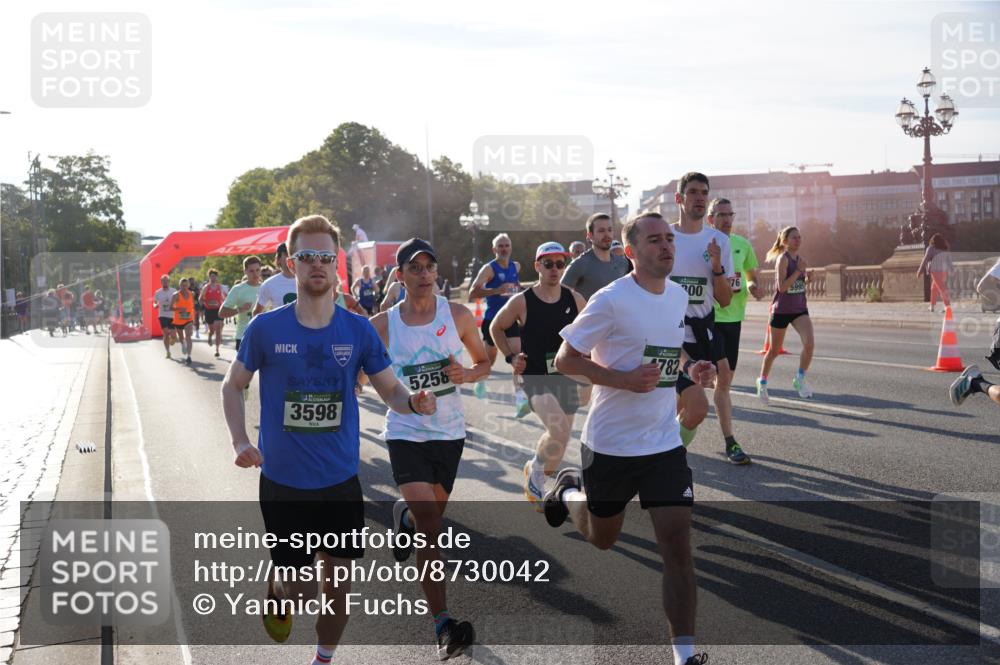 07.09.2025 - BARMER Alsterlauf Yannick Fuchs http://msf.ph/oto/8730042 07.09.2025 08:57:37 Laufen 444, 3598, 5258, 782, 76, 5995, 200 meine-sportfotos.de