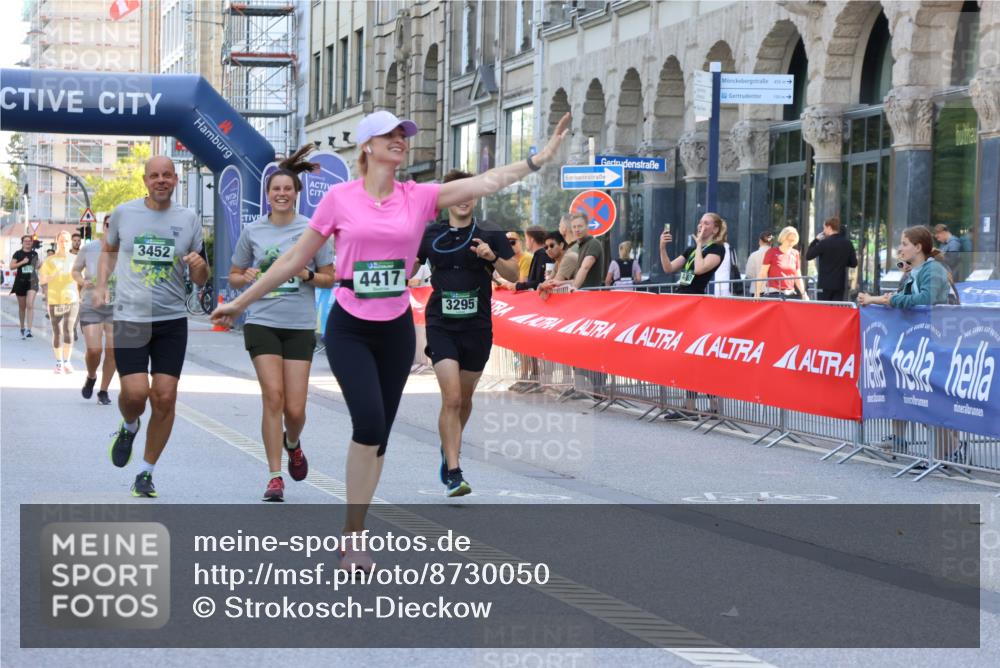 07.09.2025 - BARMER Alsterlauf Strokosch-Dieckow http://msf.ph/oto/8730050 07.09.2025 10:26:15 Ziel 4008, 4320, 4945, 5065, 5347, 5417, 5439, 6004 meine-sportfotos.de
