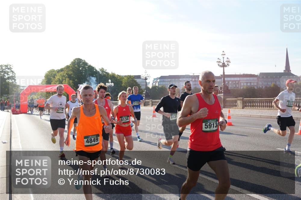 07.09.2025 - BARMER Alsterlauf Yannick Fuchs http://msf.ph/oto/8730083 07.09.2025 08:57:42 Laufen 5714, 4849, 4134, 5754, 8128, 5913 meine-sportfotos.de