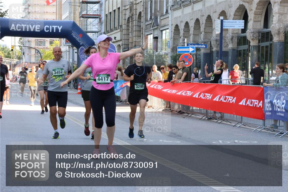 07.09.2025 - BARMER Alsterlauf Strokosch-Dieckow http://msf.ph/oto/8730091 07.09.2025 10:26:14 Ziel 4008, 4320, 4945, 5065, 5347, 5417, 5439, 6004 meine-sportfotos.de