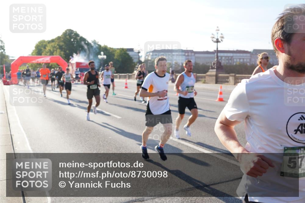 07.09.2025 - BARMER Alsterlauf Yannick Fuchs http://msf.ph/oto/8730098 07.09.2025 08:57:44 Laufen 36, 57 meine-sportfotos.de
