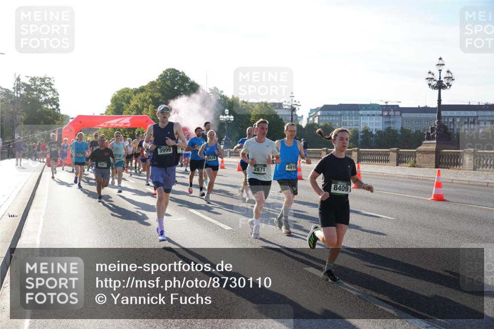07.09.2025 - BARMER Alsterlauf Yannick Fuchs http://msf.ph/oto/8730110 07.09.2025 08:57:48 Laufen 4676, 4083, 9270, 3999, 5828, 2871, 4916, 8409 meine-sportfotos.de