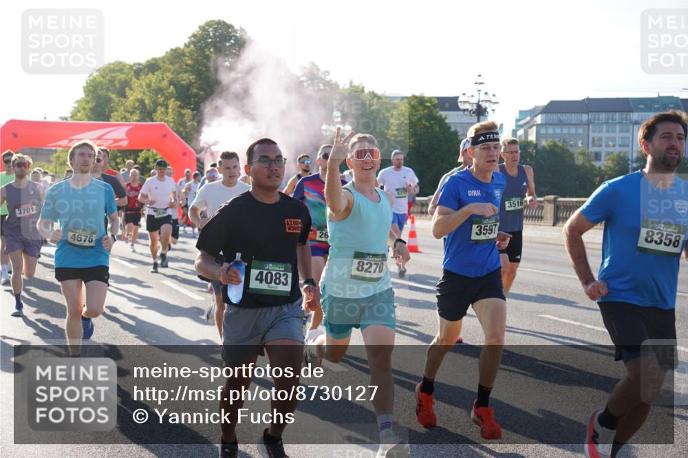 07.09.2025 - BARMER Alsterlauf Yannick Fuchs http://msf.ph/oto/8730127 07.09.2025 08:57:50 Laufen 3701, 4676, 3890, 26, 4083, 8270, 6212, 3597, 3516, 8358 meine-sportfotos.de