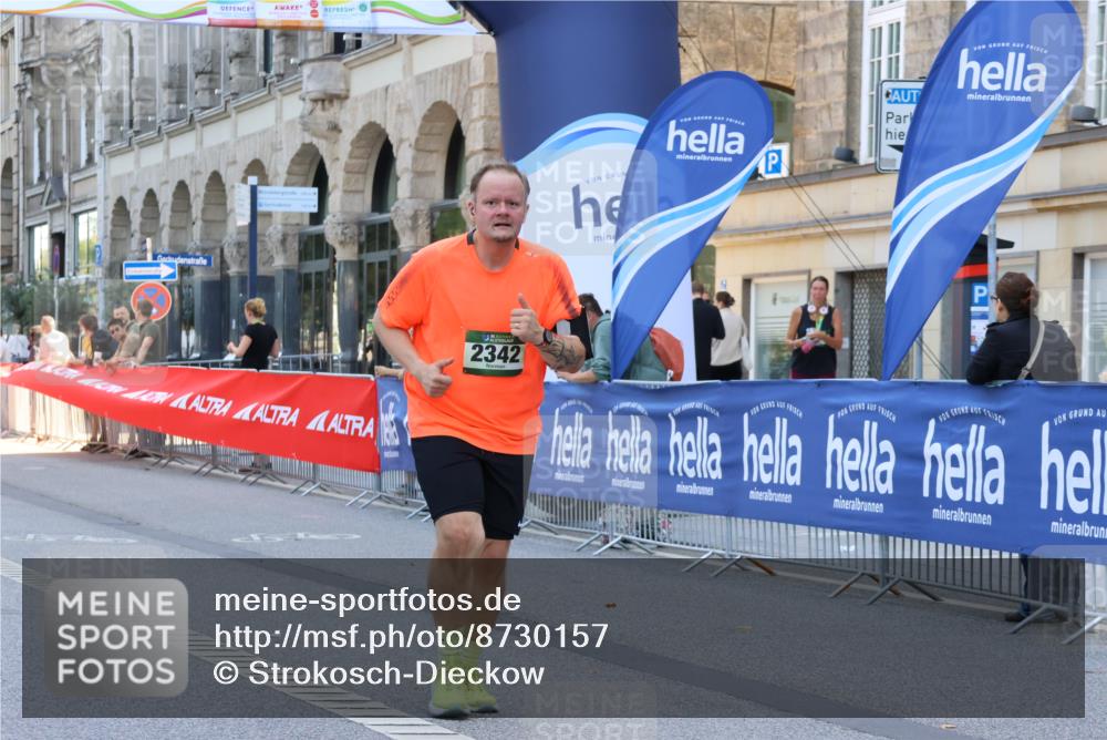 07.09.2025 - BARMER Alsterlauf Strokosch-Dieckow http://msf.ph/oto/8730157 07.09.2025 10:25:58 Ziel 4576, 4579, 4811, 4816, 4945, 8003 meine-sportfotos.de