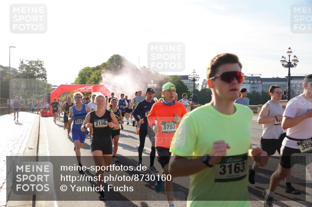 07.09.2025 - BARMER Alsterlauf Yannick Fuchs http://msf.ph/oto/8730160 07.09.2025 08:57:54 Laufen 5323, 2106, 3753, 3163, 389 meine-sportfotos.de