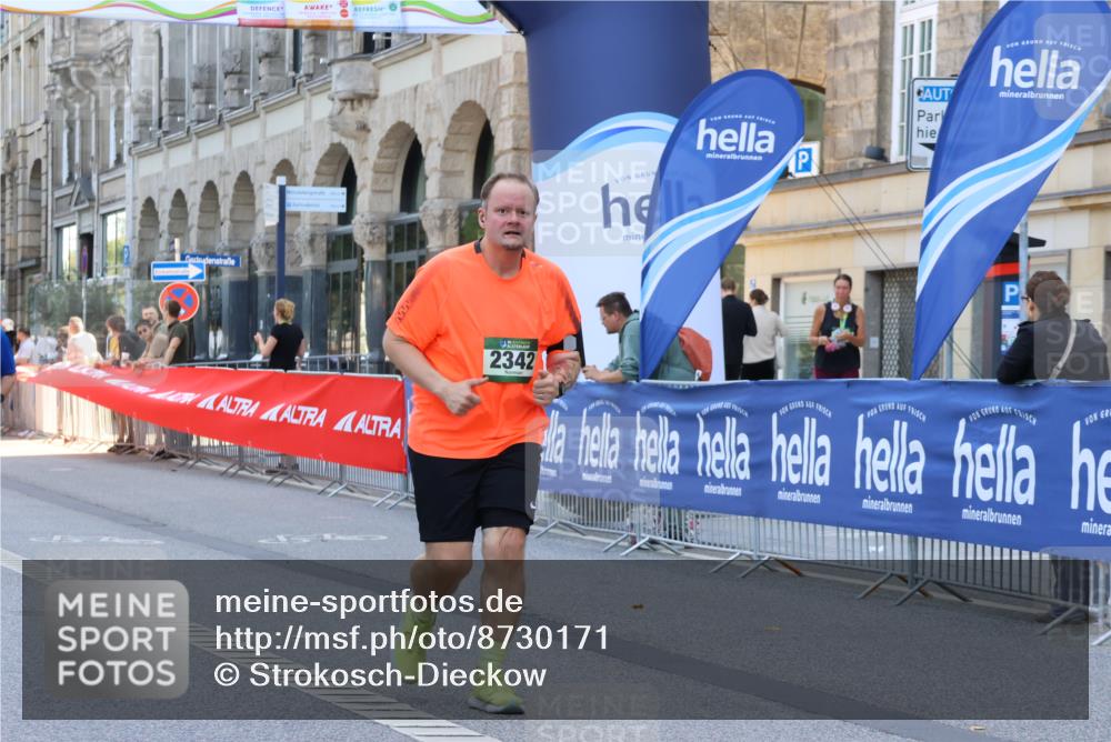 07.09.2025 - BARMER Alsterlauf Strokosch-Dieckow http://msf.ph/oto/8730171 07.09.2025 10:25:58 Ziel 4576, 4579, 4811, 4816, 4945, 8003 meine-sportfotos.de