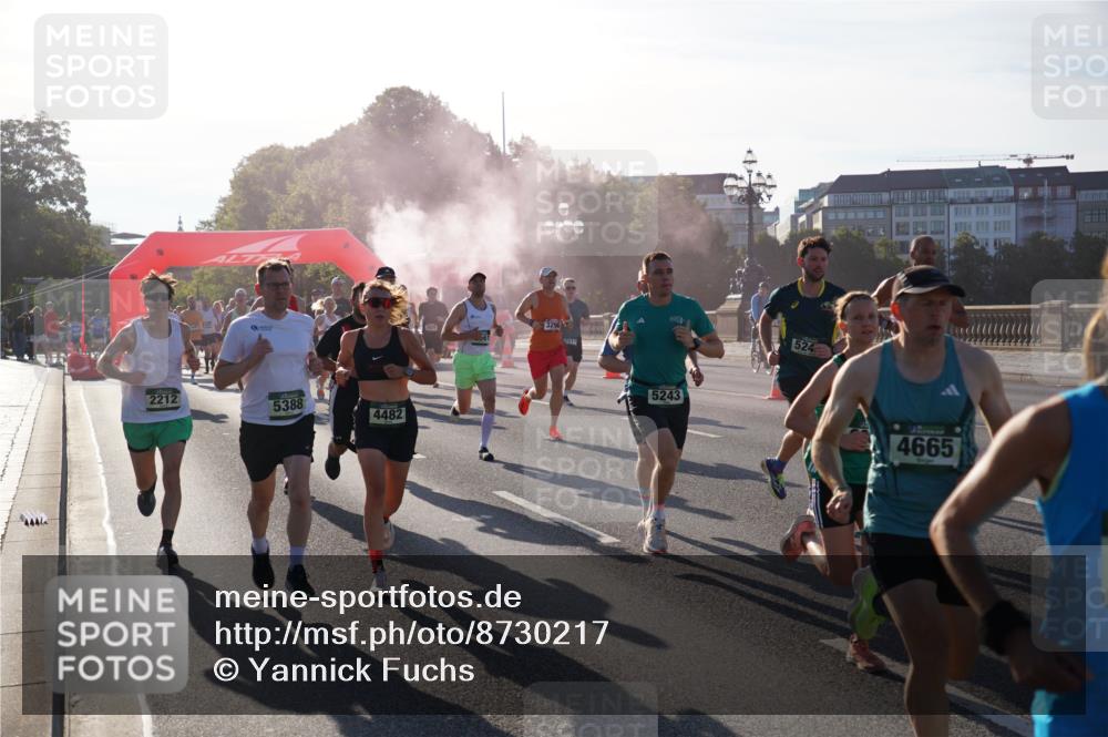 07.09.2025 - BARMER Alsterlauf Yannick Fuchs http://msf.ph/oto/8730217 07.09.2025 08:58:07 Laufen 2212, 5388, 4482, 329, 5243, 524, 4665 meine-sportfotos.de