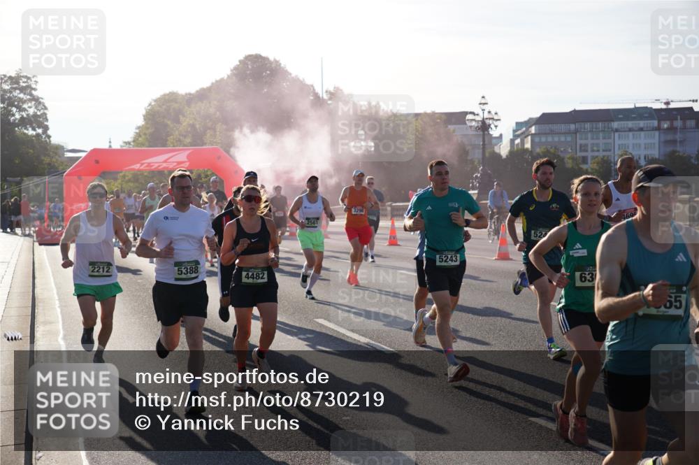 07.09.2025 - BARMER Alsterlauf Yannick Fuchs http://msf.ph/oto/8730219 07.09.2025 08:58:07 Laufen 2212, 5388, 4482, 2561, 3296, 5243, 520, 63, 65 meine-sportfotos.de