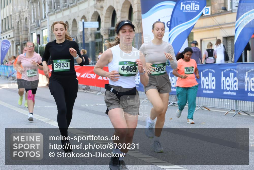 07.09.2025 - BARMER Alsterlauf Strokosch-Dieckow http://msf.ph/oto/8730231 07.09.2025 10:25:52 Ziel 3293, 3295, 3452, 3634, 4576, 4579, 4811, 4816 meine-sportfotos.de