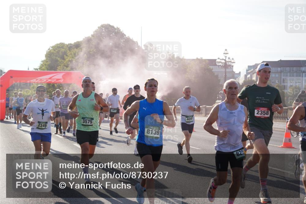 07.09.2025 - BARMER Alsterlauf Yannick Fuchs http://msf.ph/oto/8730237 07.09.2025 08:58:11 Laufen 2349, 520, 4480, 3575, 8139, 4095, 2358, 825 meine-sportfotos.de