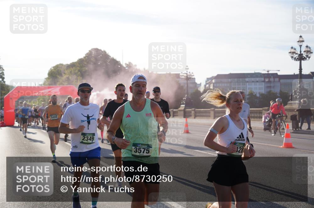 07.09.2025 - BARMER Alsterlauf Yannick Fuchs http://msf.ph/oto/8730250 07.09.2025 08:58:13 Laufen 488, 2349, 3575, 128 meine-sportfotos.de