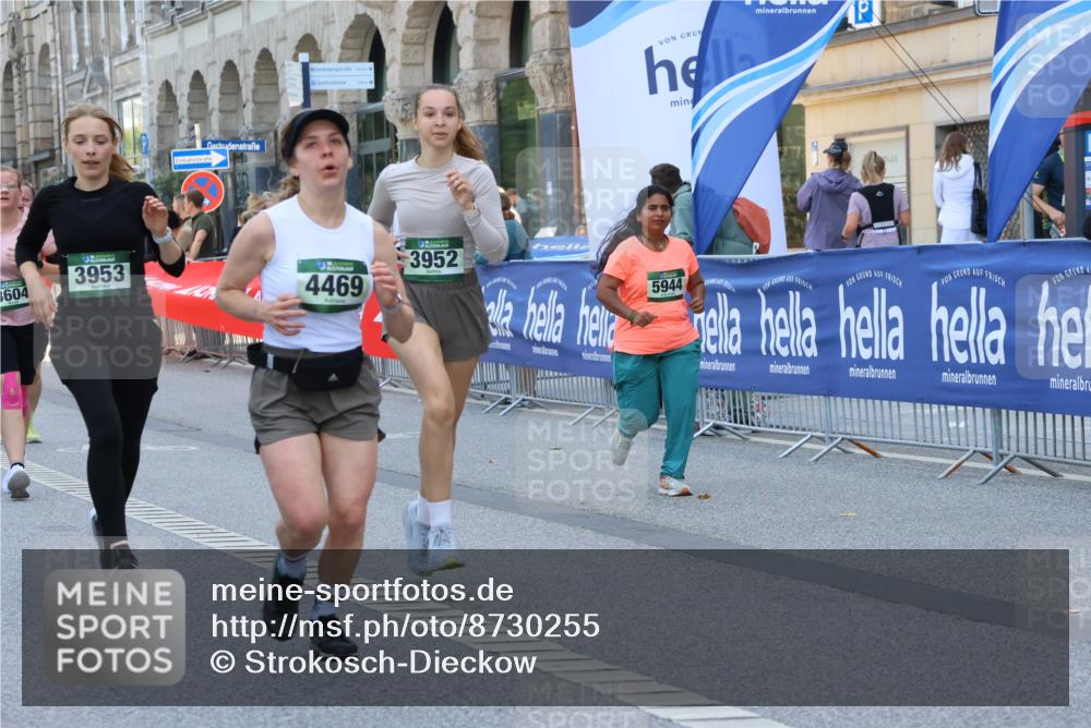 07.09.2025 - BARMER Alsterlauf Strokosch-Dieckow http://msf.ph/oto/8730255 07.09.2025 10:25:52 Ziel 3293, 3295, 3452, 3634, 4576, 4579, 4811, 4816 meine-sportfotos.de