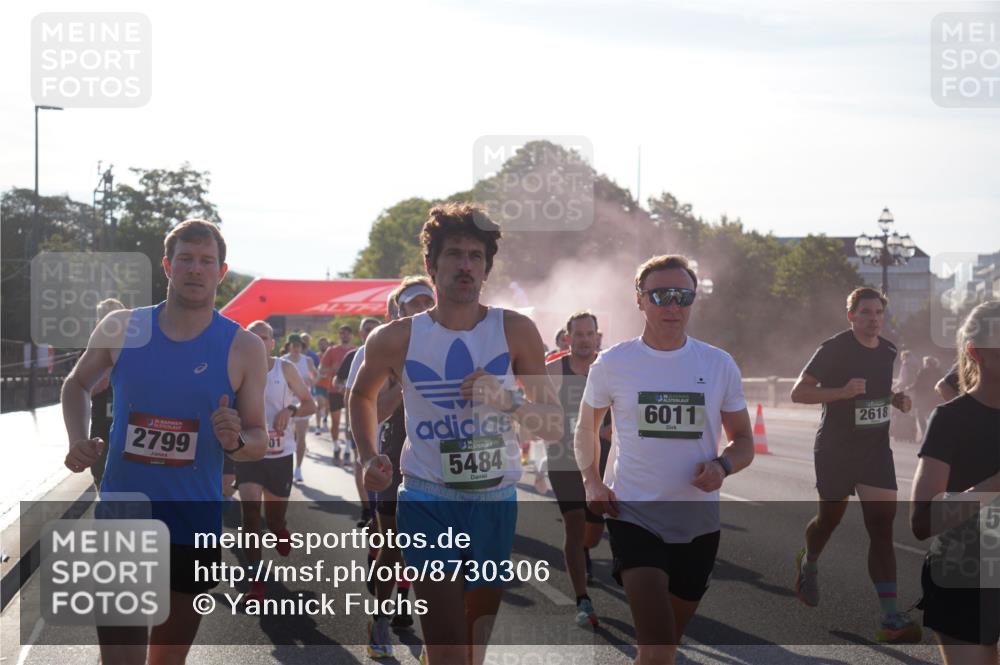 07.09.2025 - BARMER Alsterlauf Yannick Fuchs http://msf.ph/oto/8730306 07.09.2025 08:58:21 Laufen 2799, 5484, 6011, 2618, 5 meine-sportfotos.de