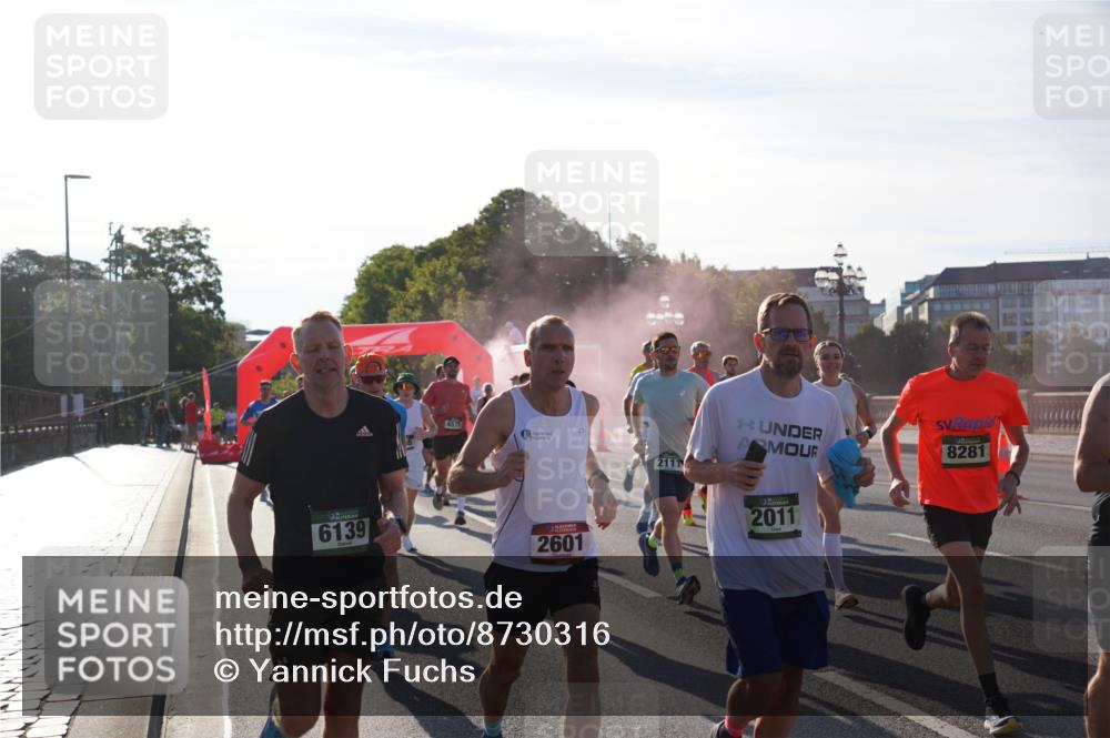 07.09.2025 - BARMER Alsterlauf Yannick Fuchs http://msf.ph/oto/8730316 07.09.2025 08:58:23 Laufen 6139, 4575, 2601, 2111, 8281, 2011 meine-sportfotos.de