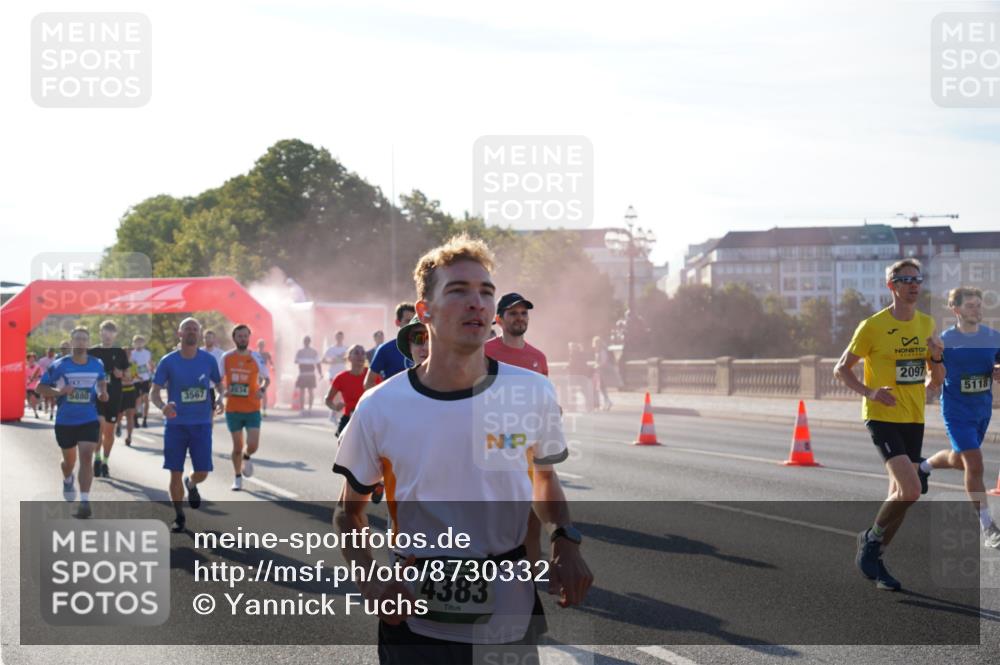 07.09.2025 - BARMER Alsterlauf Yannick Fuchs http://msf.ph/oto/8730332 07.09.2025 08:58:25 Laufen 5880, 3567, 2034, 36, 4383, 2097, 5118 meine-sportfotos.de
