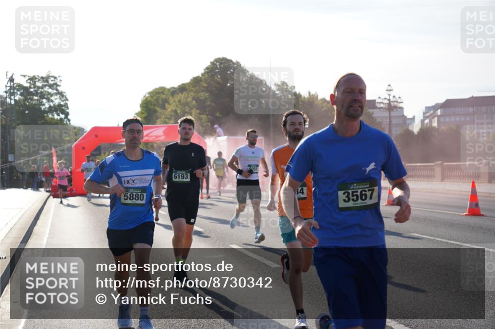 07.09.2025 - BARMER Alsterlauf Yannick Fuchs http://msf.ph/oto/8730342 07.09.2025 08:58:28 Laufen 5880, 6193, 6051, 34, 3567 meine-sportfotos.de