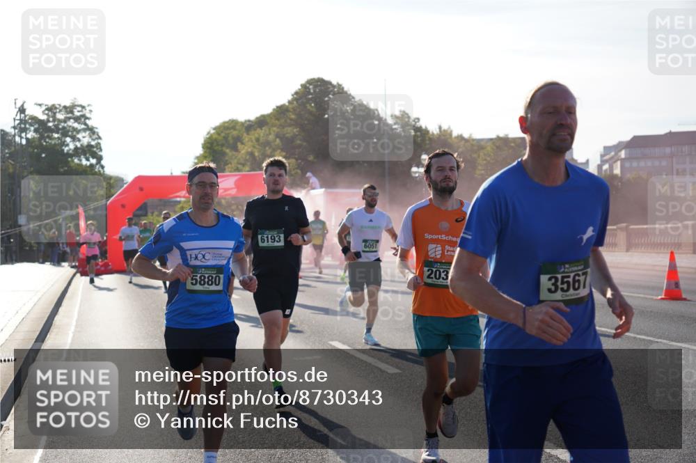 07.09.2025 - BARMER Alsterlauf Yannick Fuchs http://msf.ph/oto/8730343 07.09.2025 08:58:28 Laufen 14, 5880, 6193, 8, 6051, 203, 3567 meine-sportfotos.de