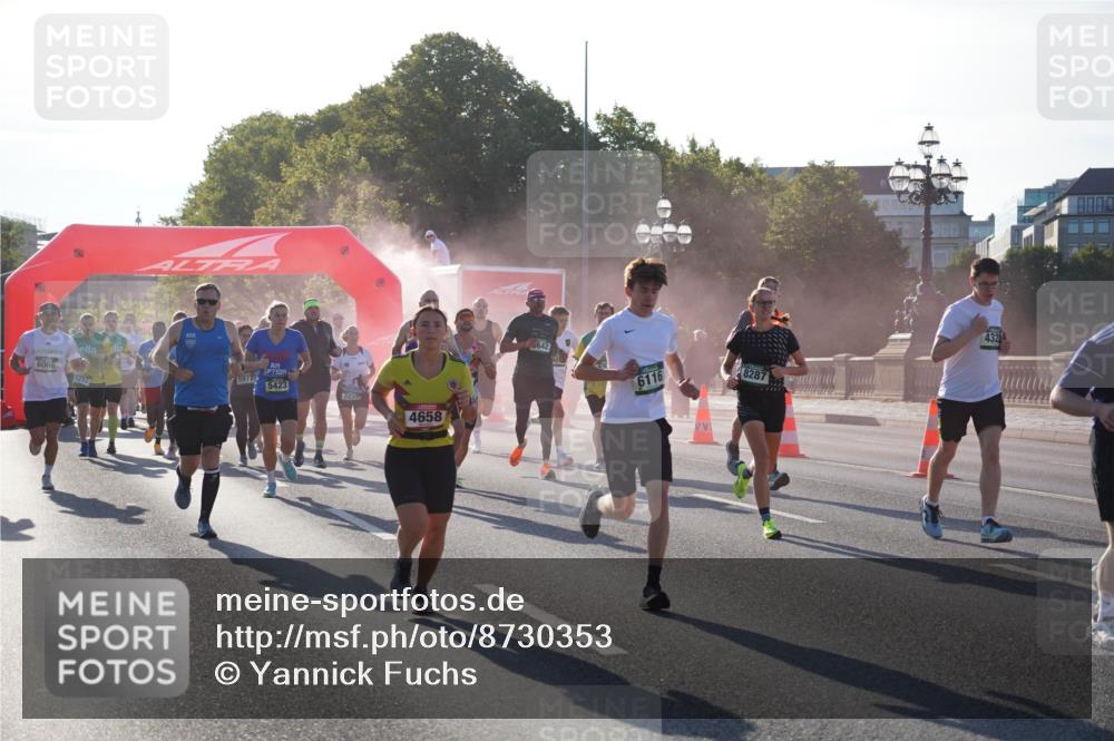07.09.2025 - BARMER Alsterlauf Yannick Fuchs http://msf.ph/oto/8730353 07.09.2025 08:58:30 Laufen 6066, 76, 5977, 5423, 2637, 4658, 642, 6116, 8287, 4328 meine-sportfotos.de