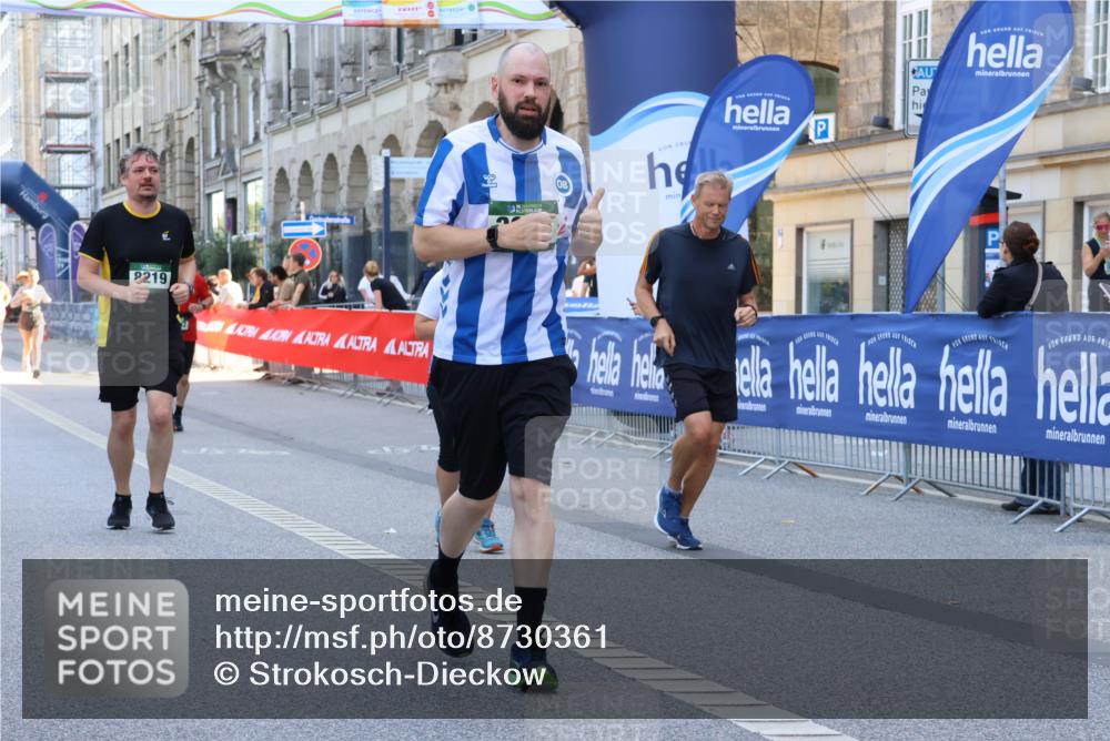 07.09.2025 - BARMER Alsterlauf Strokosch-Dieckow http://msf.ph/oto/8730361 07.09.2025 10:25:42 Ziel 3293, 3295, 3452, 3634, 4417, 4811, 4816 meine-sportfotos.de