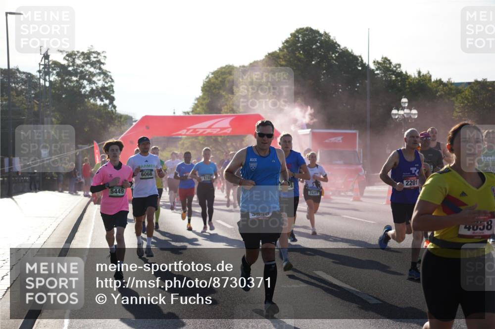 07.09.2025 - BARMER Alsterlauf Yannick Fuchs http://msf.ph/oto/8730371 07.09.2025 08:58:32 Laufen 5449, 6066, 53, 2627, 2201, 626, 4058 meine-sportfotos.de