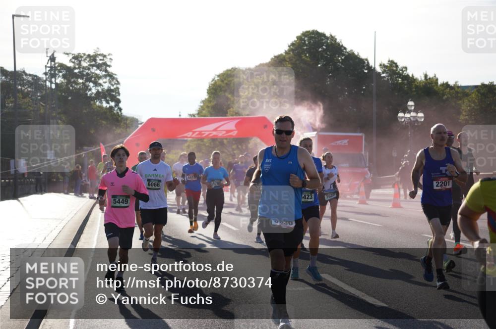 07.09.2025 - BARMER Alsterlauf Yannick Fuchs http://msf.ph/oto/8730374 07.09.2025 08:58:32 Laufen 5449, 6066, 1785, 0930, 423, 2627, 2201 meine-sportfotos.de