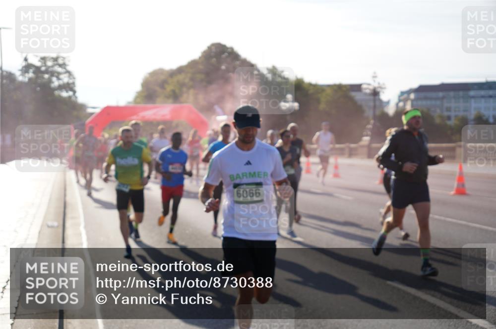07.09.2025 - BARMER Alsterlauf Yannick Fuchs http://msf.ph/oto/8730388 07.09.2025 08:58:34 Laufen 9909 meine-sportfotos.de